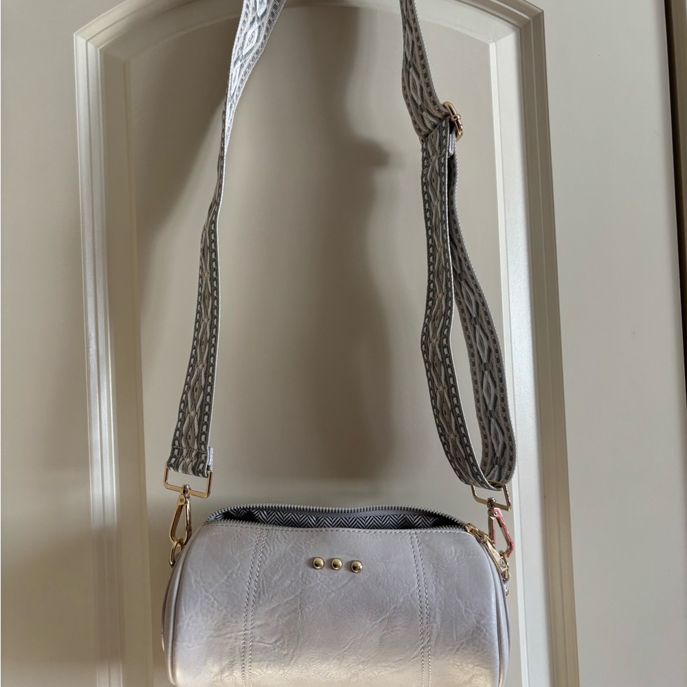 Nice Grey Crossbody With Pretty Adjustable Strap